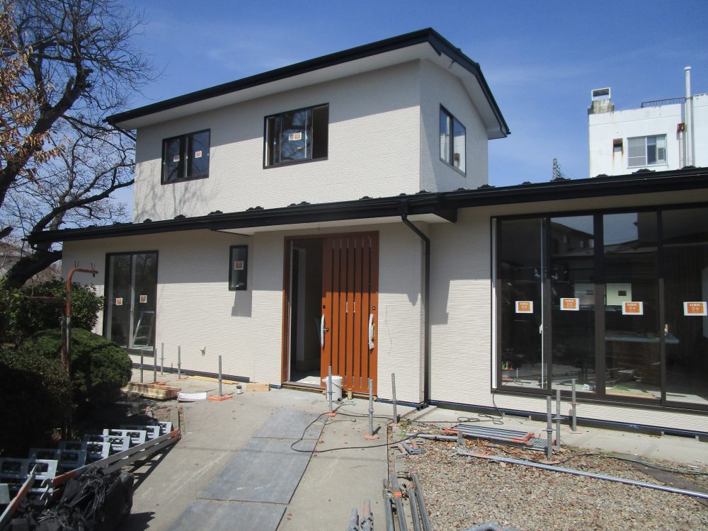 遠田郡美里町 藤ケ崎地区 S様邸のまるごとリフォーム工事は、仮設足場を解体しました。 | 株式会社垣﨑住設
